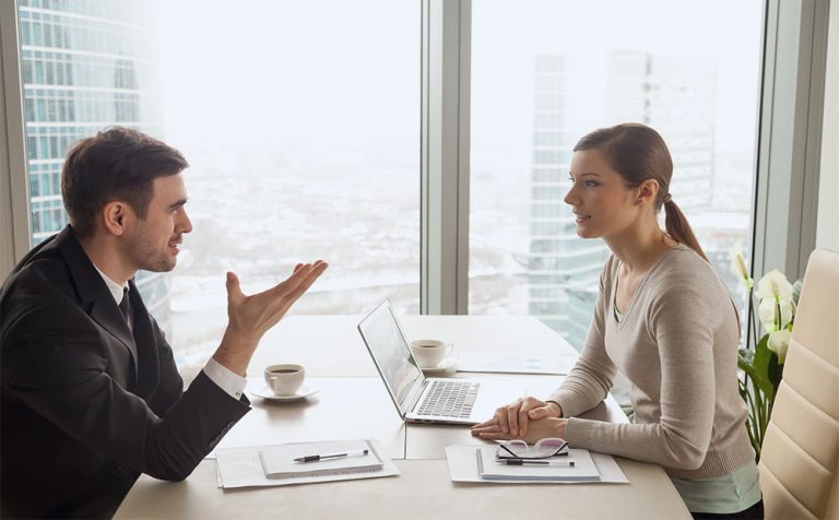 چگونه به درخواست پاداش و ترفیع کارکنان پاسخ دهیم؟