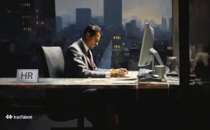 مدیر جذب و استخدام در حال کار با سیستم